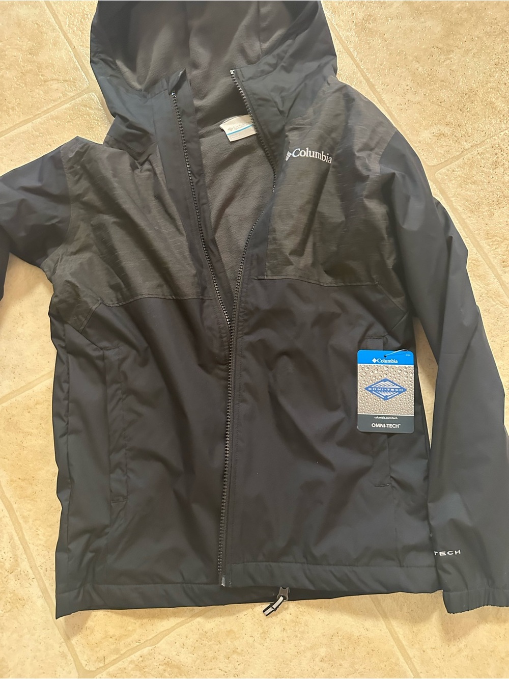 Boys NWT Columbia Black Hooded Omni-Tech Waterproof Jacket